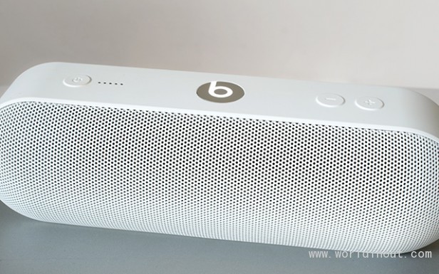 Beats Pill 11