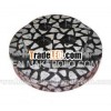 Lacquer tealight holder with eggshell design