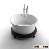 Freestanding bathtub