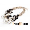 Fashion jewellery pearl necklace