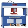 Traveling head die cutting machine