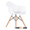 Eames DAW chair